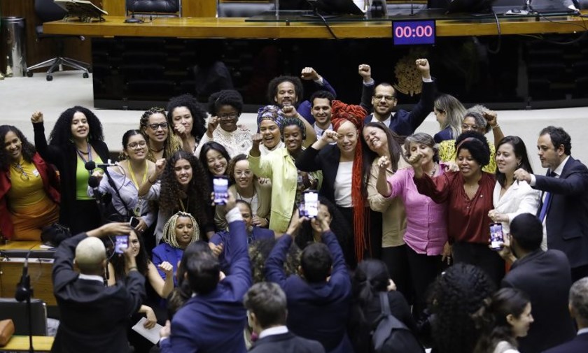 Cotas em concursos federais são reparação histórica para negros, diz Daiana Santos Cotas em concursos federais são reparação histórica para negros, diz Daiana Santos