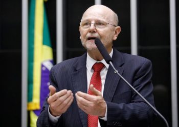 Bancada do PT vota a favor da renegociação de dívidas de produtores rurais atingidos por enchente no RS