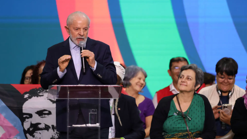 Após Janja e Musk trocarem farpas, Lula diz que ‘não é preciso xingar ninguém’