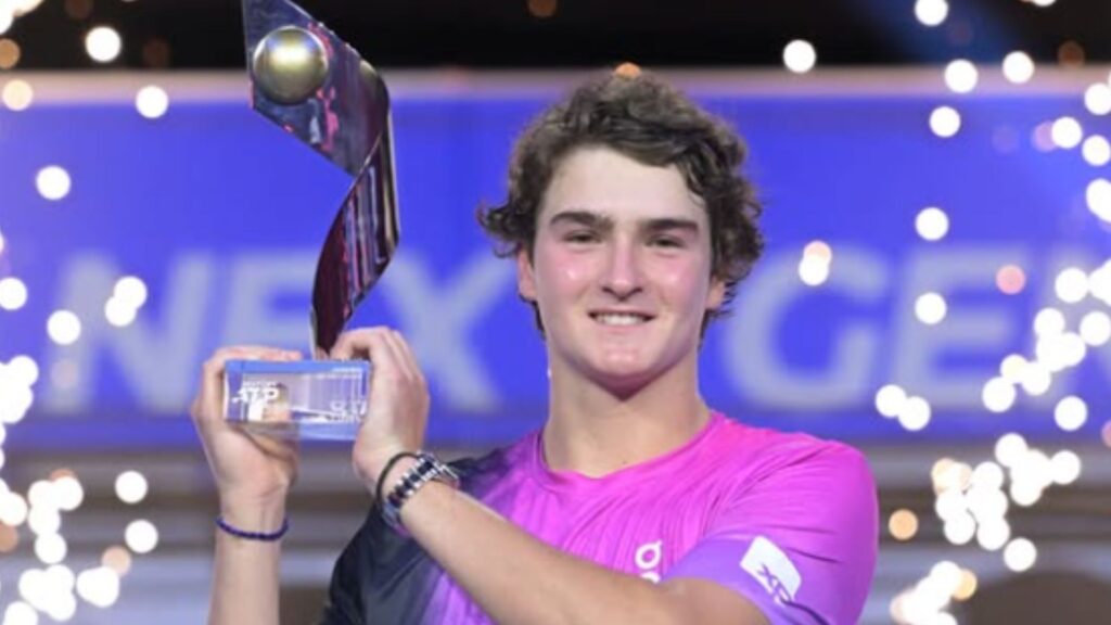 Tênis: João Fonseca fecha ano espetacular com vitória no Next Gen ATP Finals