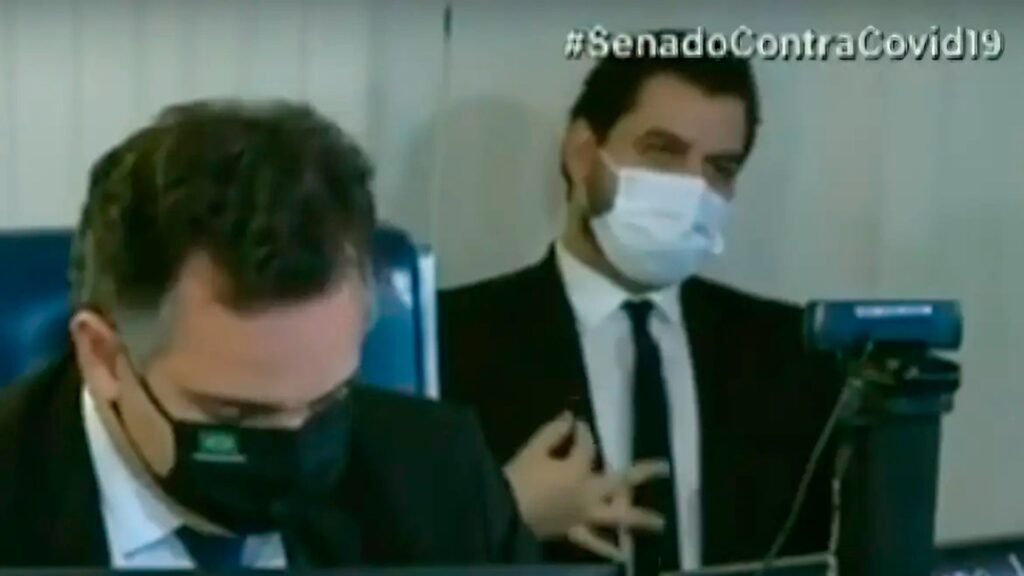 Ex-assessor de Bolsonaro é condenado por gesto supremacista