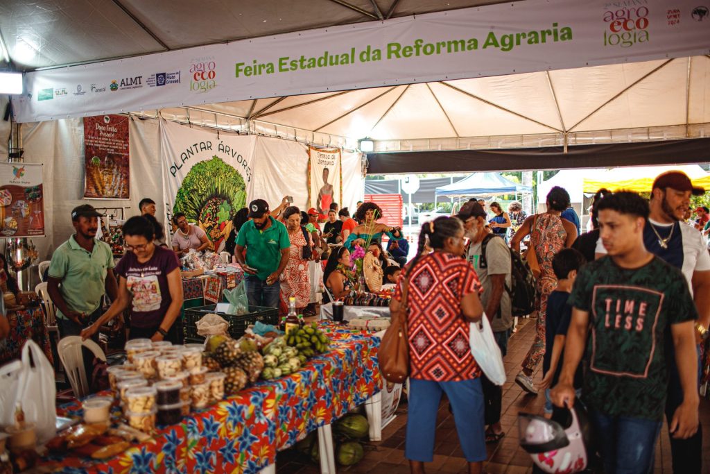 JURA em MT celebra encerramento com feira, debates e ações culturais JURA em MT celebra encerramento com feira, debates e ações culturais