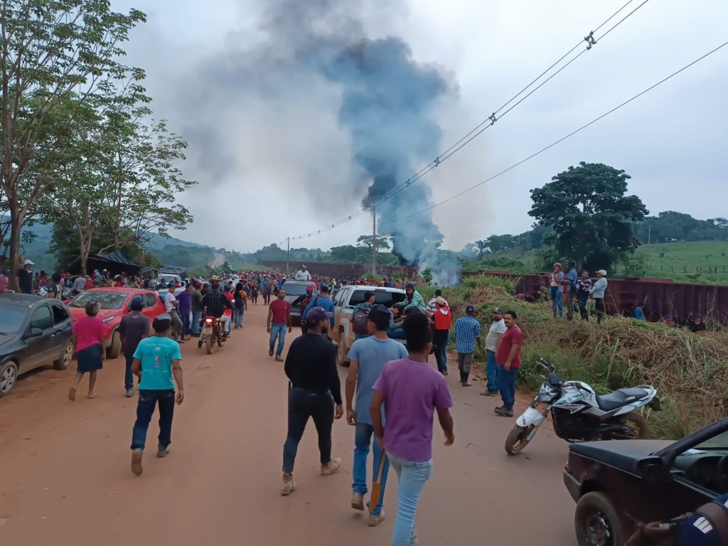 MST ocupa Estrada de Ferro Carajás em defesa de direitos populares