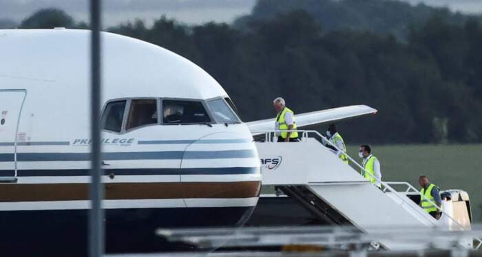 Brasileiros recebem R$ 22 mil para deixarem “voluntariamente” o Reino Unido