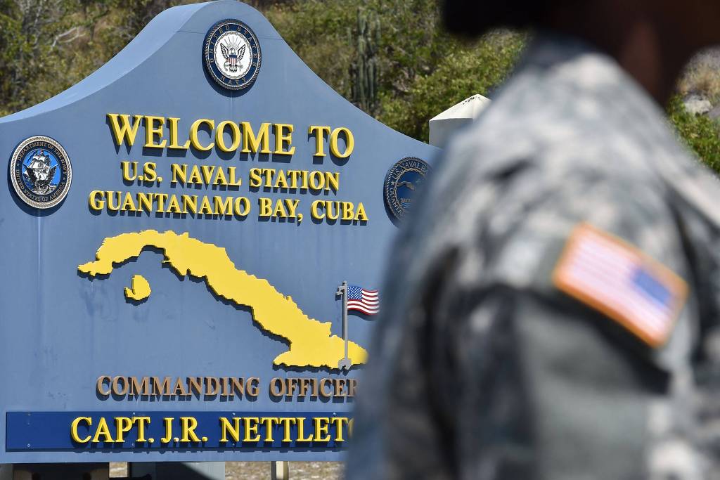 Guantánamo para imigrantes: Trump retoma prisão marcada por tortura e abusos Guantánamo para imigrantes: Trump retoma prisão marcada por tortura e abusos