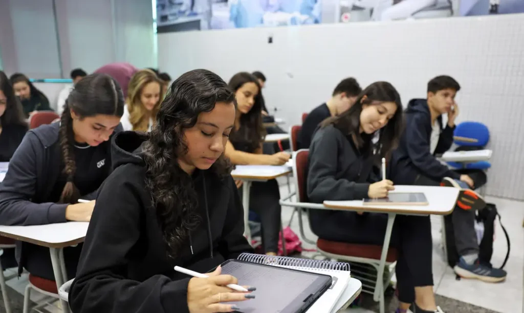 Resultados do Enem voltam a suscitar debate sobre qualidade do Novo Ensino Médio