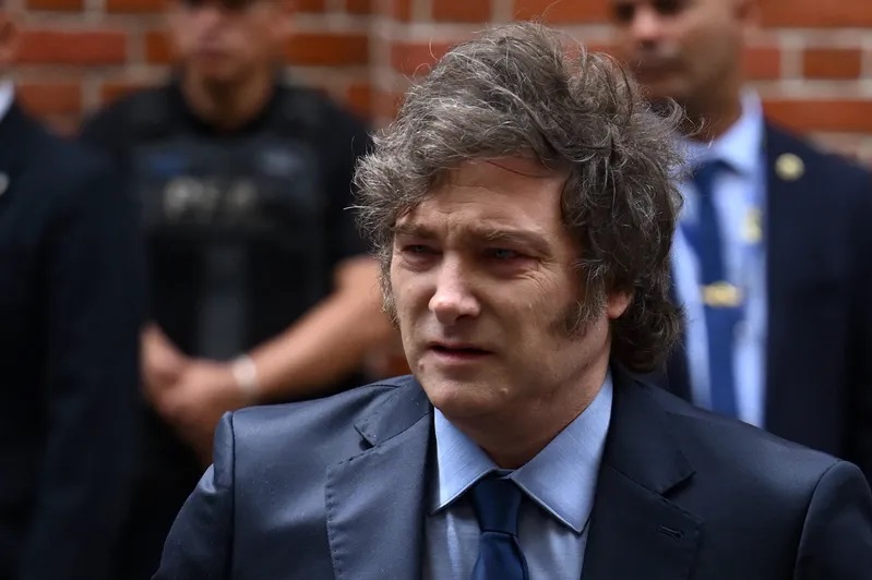 Milei planeja cerca na fronteira com a Bolívia e reforça discurso antimigração Milei planeja cerca na fronteira com a Bolívia e reforça discurso antimigração