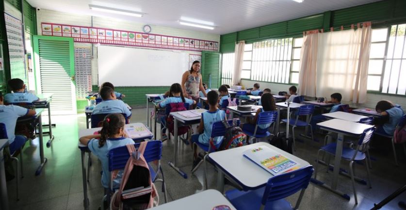 Piso salarial dos professores tem reajuste de 6,7% e passa para R$ 4.867,77