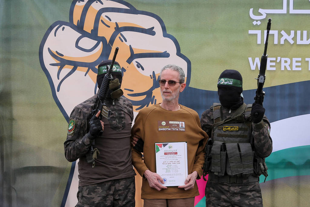 Hamas suspende libertação de reféns após violações de Israel ao cessar-fogo