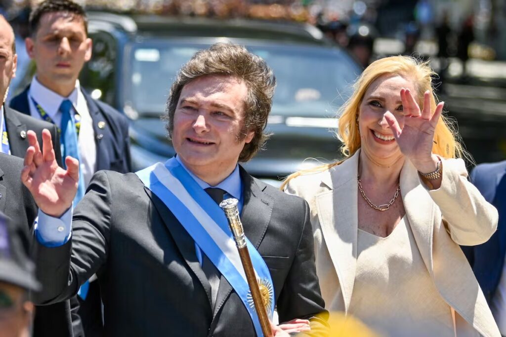 Mensagens revelam suposto pagamento a Karina Milei no caso da $LIBRA Mensagens revelam suposto pagamento a Karina Milei no caso da $LIBRA