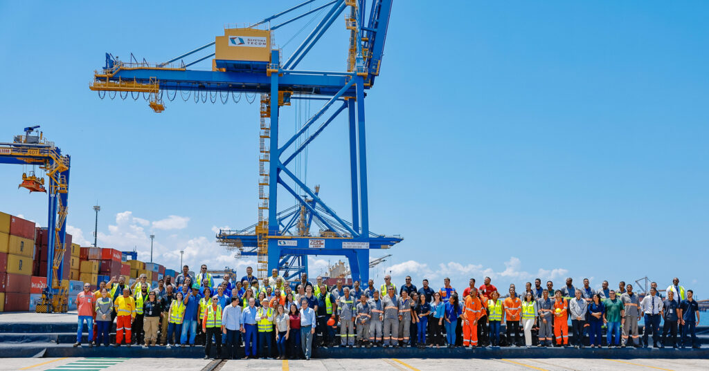Lula celebra investimento de R$ 3,6 bilhões no Terminal do Porto de Itaguaí (RJ)