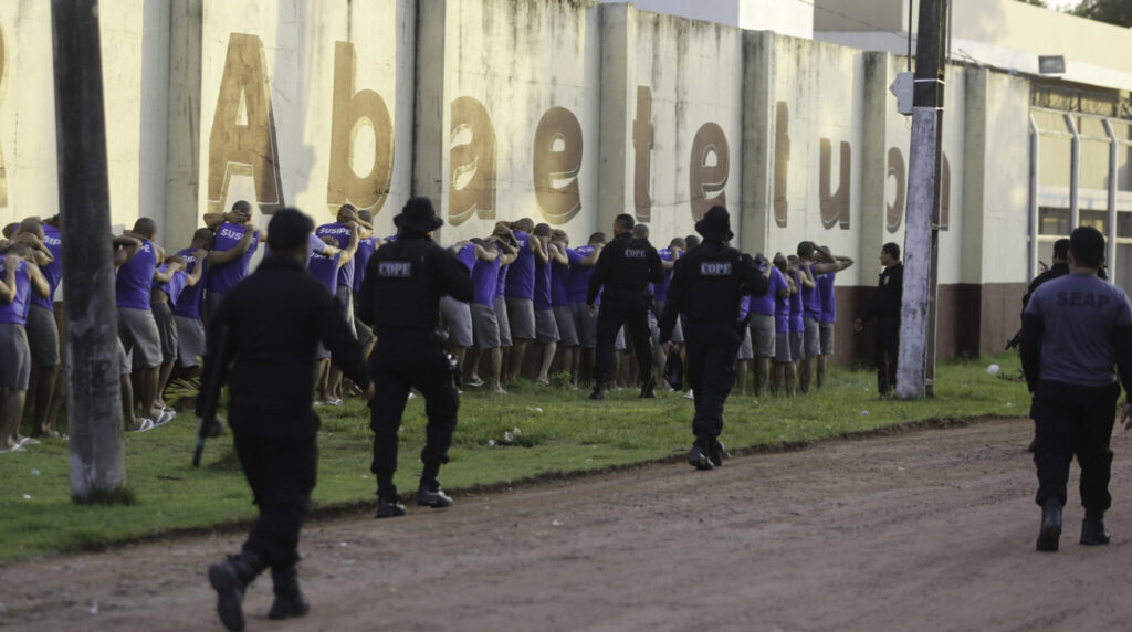 850 mil sofrem com superlotação, violência e precariedade do sistema prisional