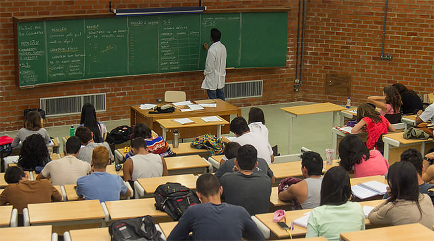 População com ensino superior avança, mas desigualdades persistem