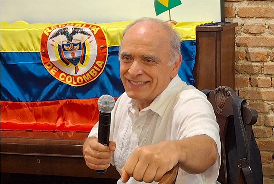 “Ação de Petro é em defesa da paz, dos imigrantes e da soberania”, diz dirigente