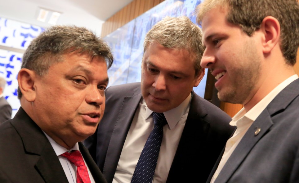 Líder do PCdoB vê aperto para extremistas pautarem elegibilidade de Bolsonaro