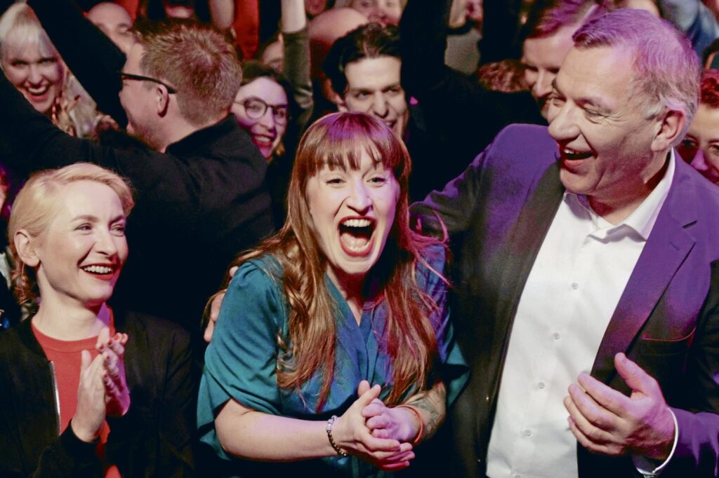 Esquerda alemã renasce nas urnas e cresce 65% no Parlamento