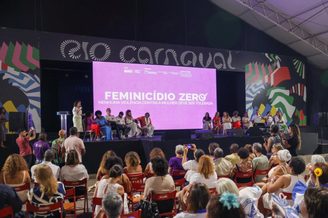 Carnaval do Rio leva campanha “Feminicídio Zero” à Sapucaí