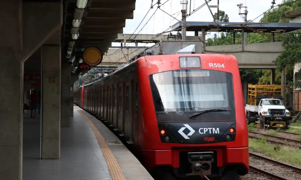 Privatização de linhas da CPTM e do Metrô de São Paulo só beneficia empresários