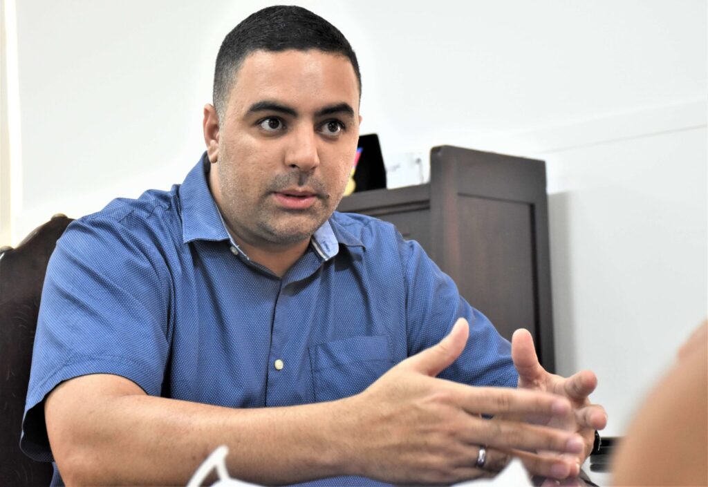 Luta contra escala 6×1 avança com ação sindical, projeto de lei e plebiscito