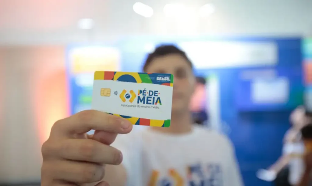 MEC começa pagamento do Pé-de-Meia a partir de terça-feira, 25
