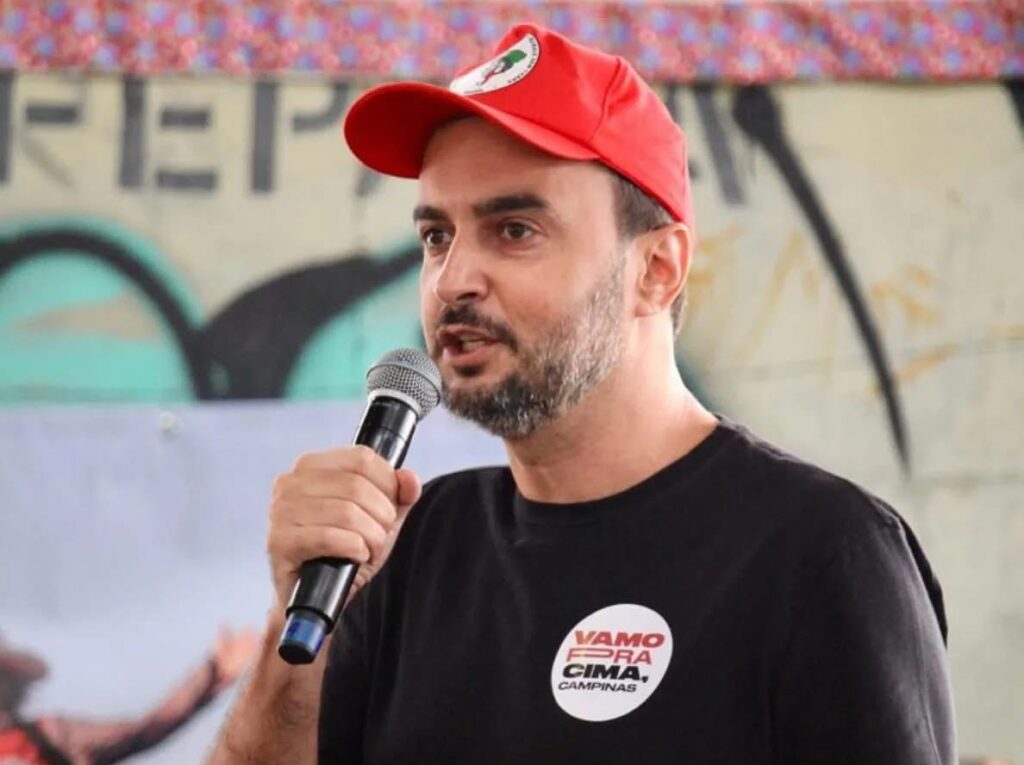 Campanha de filiação reforça papel da juventude para o PCdoB Campanha de filiação reforça papel da juventude para o PCdoB