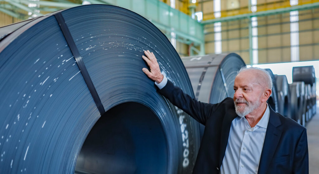Lula defende política industrial na Gerdau e anuncia R$ 6 bi em investimentos