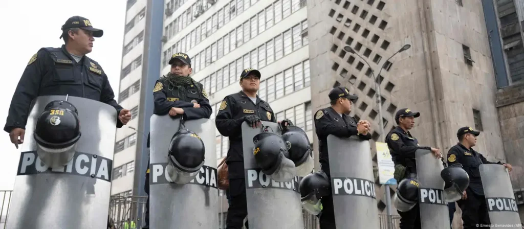 Assassinato de cantor expõe epidemia de extorsão no Peru