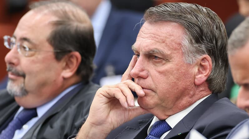 Em julgamento histórico, STF torna Bolsonaro réu pela tentativa de golpe