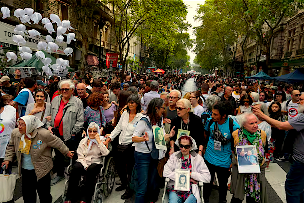 Argentina realiza sua grande marcha da Memória, Verdade e Justiça contra governo Milei