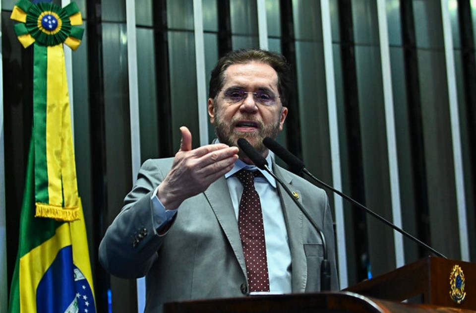 Deputados representam contra Plínio Valério no Conselho de Ética do Senado Deputados representam contra Plínio Valério no Conselho de Ética do Senado