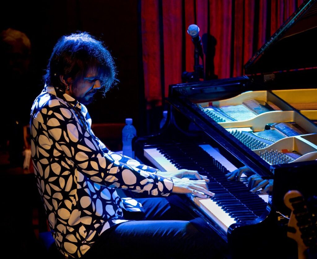 Salomão Soares: ‘Tento trazer o piano nordestino pra dentro do samba-jazz’