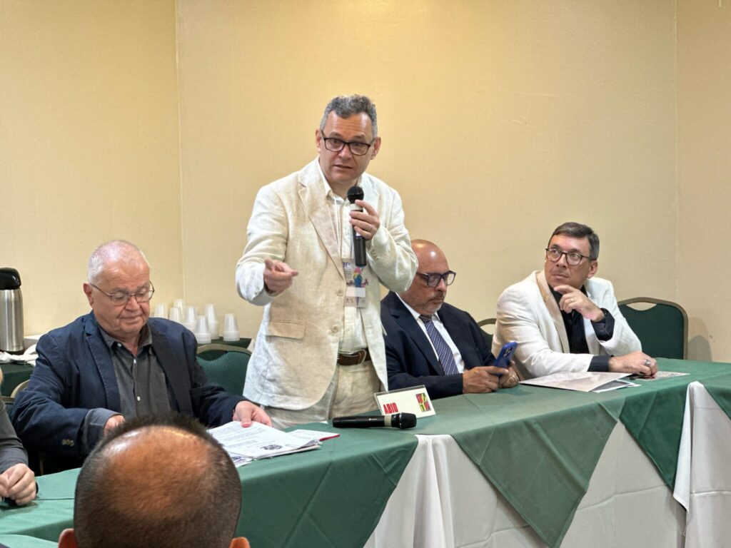 Comunista paraense, Panzera é eleito presidente da ABIO