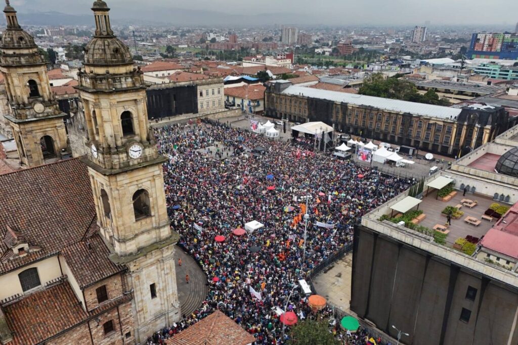 O povo colombiano vai às ruas
