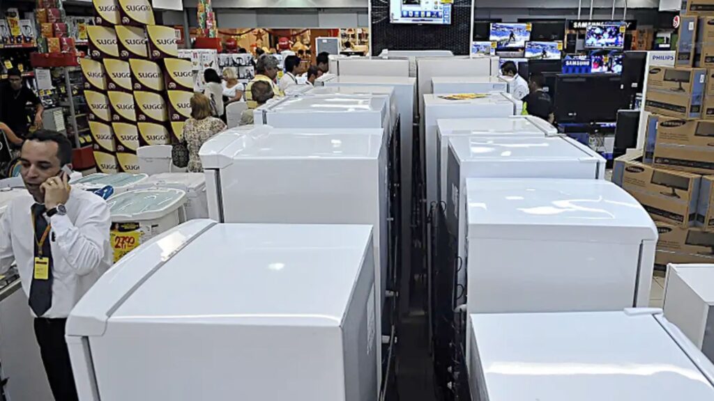 Venda de eletroeletrônicos salta 29%; setor atribui a melhoria na condução econômica