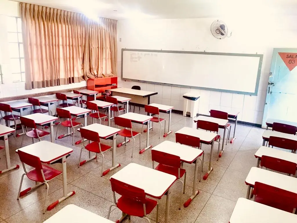 Um futuro para as nossas escolas