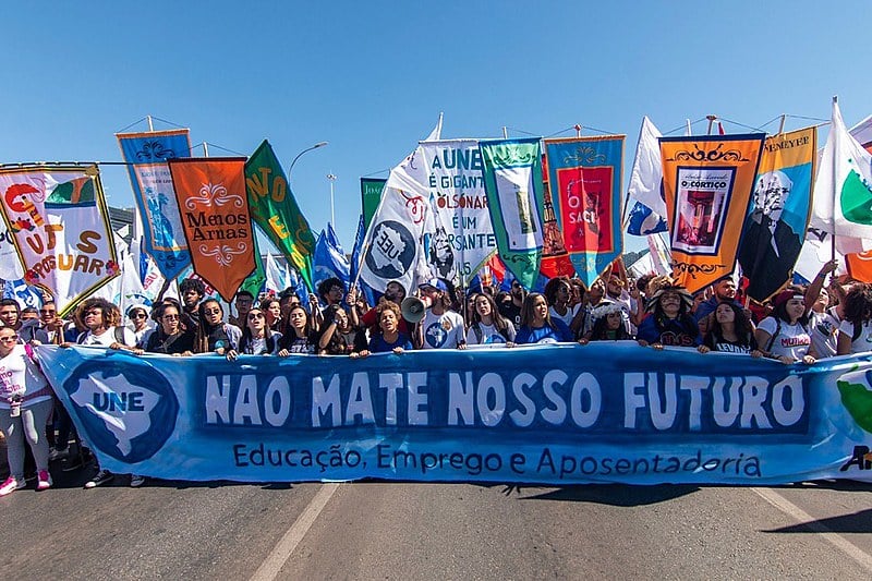 UNE, Ubes e ANPG fazem blitz por mais R$ 1,3 bi no orçamento para Educação