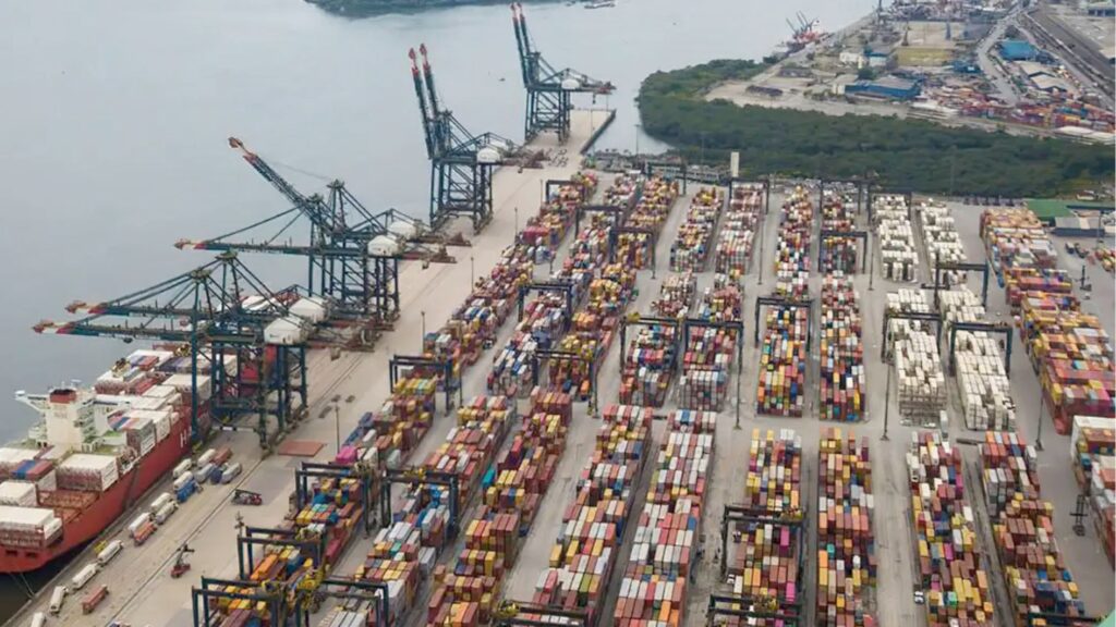 Guerra tarifária de Trump terá impacto negativo na economia global, aponta OCDE