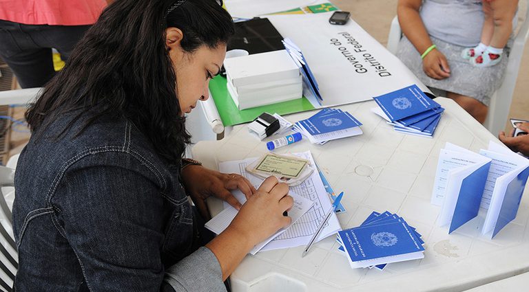 Recorde: Brasil tem 39,6 milhões de trabalhadores com carteira assinada