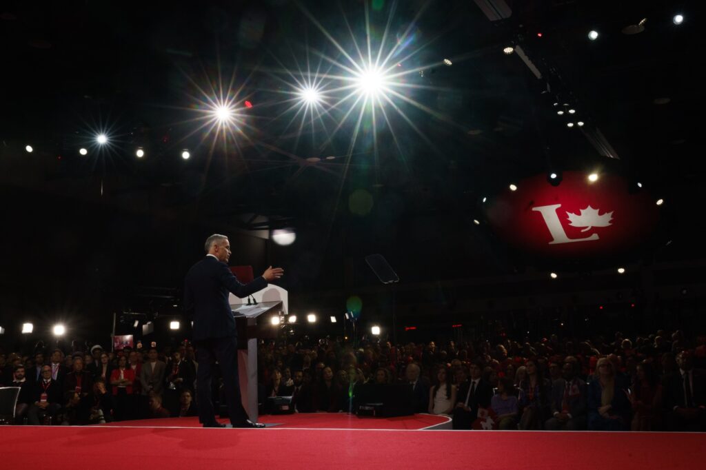 Mark Carney toma posse como novo primeiro-ministro do Canadá em meio à guerra comercial com EUA