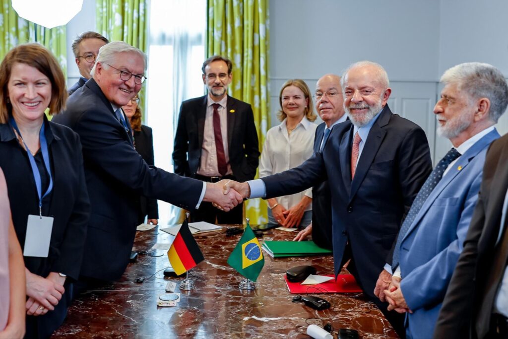 No Uruguai, Lula participa da posse de Orsi e reforça integração sul-americana