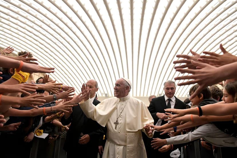 Papa Francisco deixa legado sem precedente de apoio ao movimento sindical