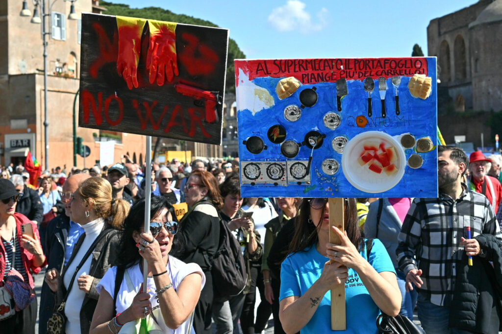 A Itália nas ruas contra a Europa militarista