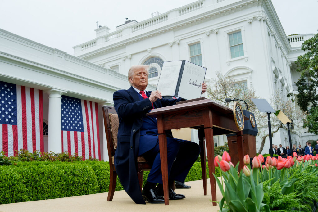 ‘Tarifas de Trump vão aumentar custo de vida e não baixar inflação’, afirma especialista