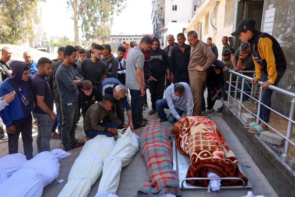 Ataques israelenses em Gaza deixam pelo menos 17 mortos; Hamas diz estar pronto para discutir trégua Ataques israelenses em Gaza deixam pelo menos 17 mortos; Hamas diz estar pronto para discutir trégua
