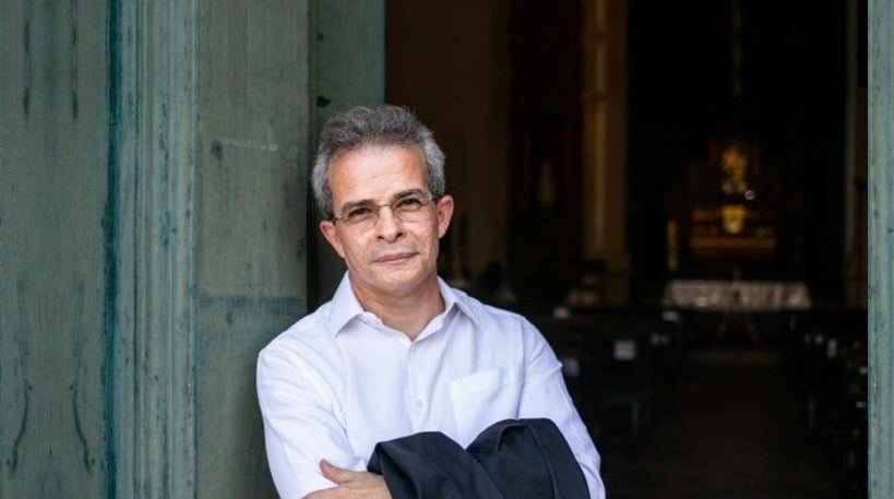 ‘Perdemos um avô, mas herdamos sua esperança’, diz sacerdote do Recife que prevê papa moderado