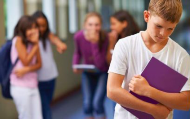 90% de estudantes LGBTI+ sofreram agressão verbal na escola 90% de estudantes LGBTI+ sofreram agressão verbal na escola