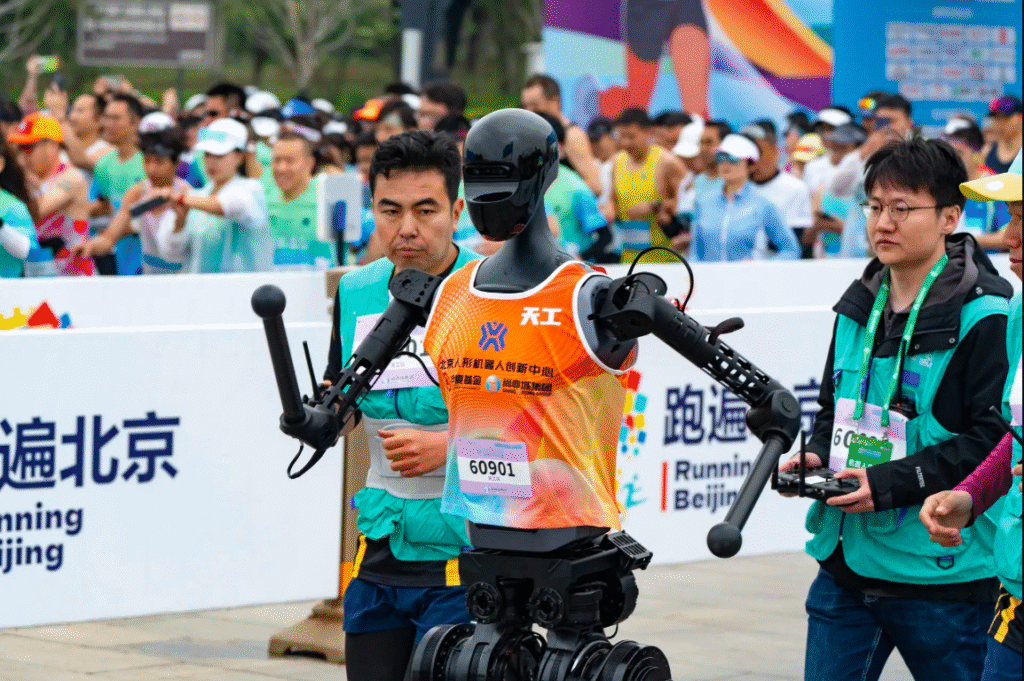 Metade dos robôs do mundo, em 2025, virão da China Metade dos robôs do mundo, em 2025, virão da China