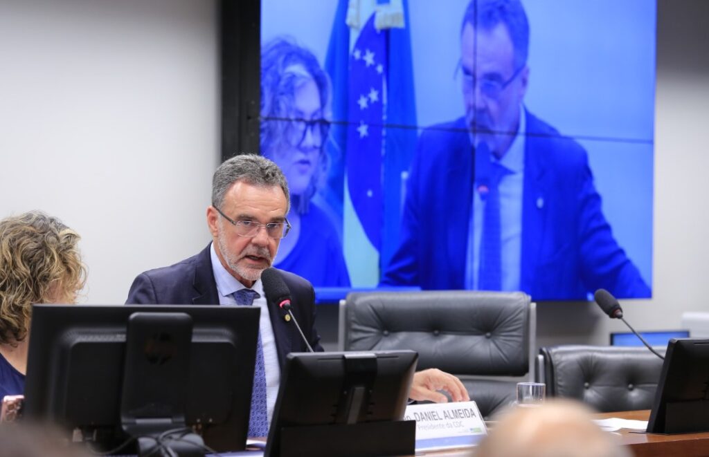 Presidente do Grupo Brasil-China diz que isolamento dos EUA é perigoso