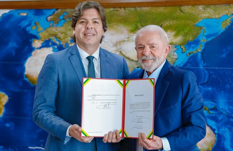 Lula oficializa Frederico de Siqueira como novo ministro das Comunicações Lula oficializa Frederico de Siqueira como novo ministro das Comunicações