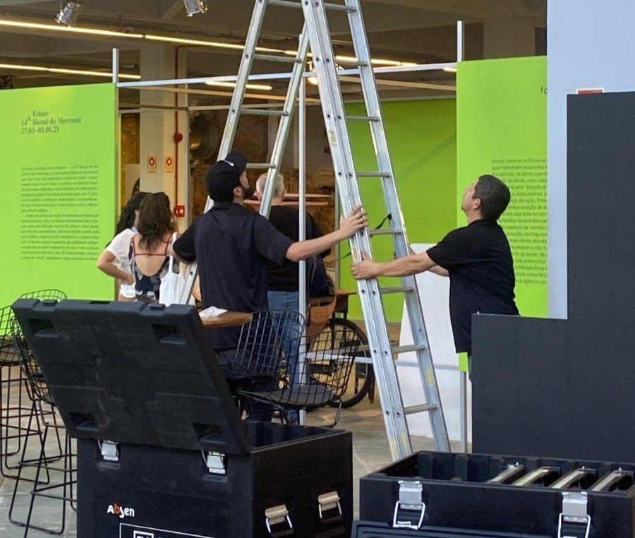 Obras da Bienal dividem espaço da Usina com coquetel de abertura do South Summit